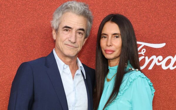 Dermot Mulroney Files for Divorce After Fifteen Years of Marriage Signaling a New Chapter